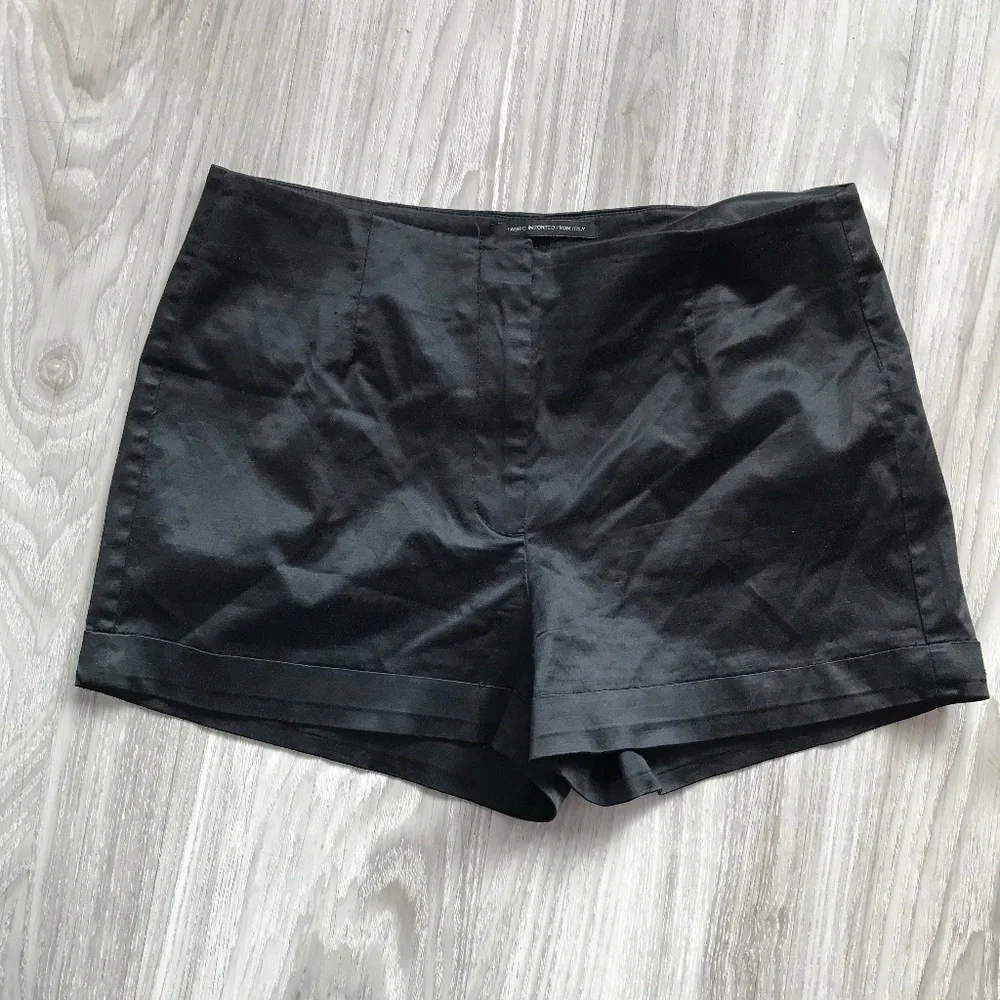 VTG BEBE WOMENS SHORTS BLACK SATIN FLAT FRONT 10